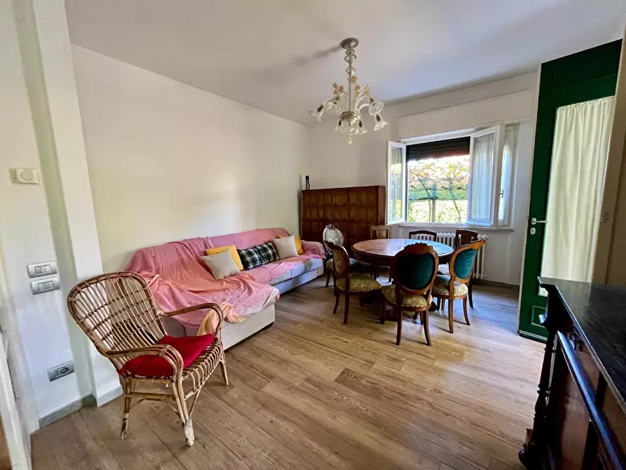 Immagine 21 di Casa indipendente in affitto  a Forte Dei Marmi