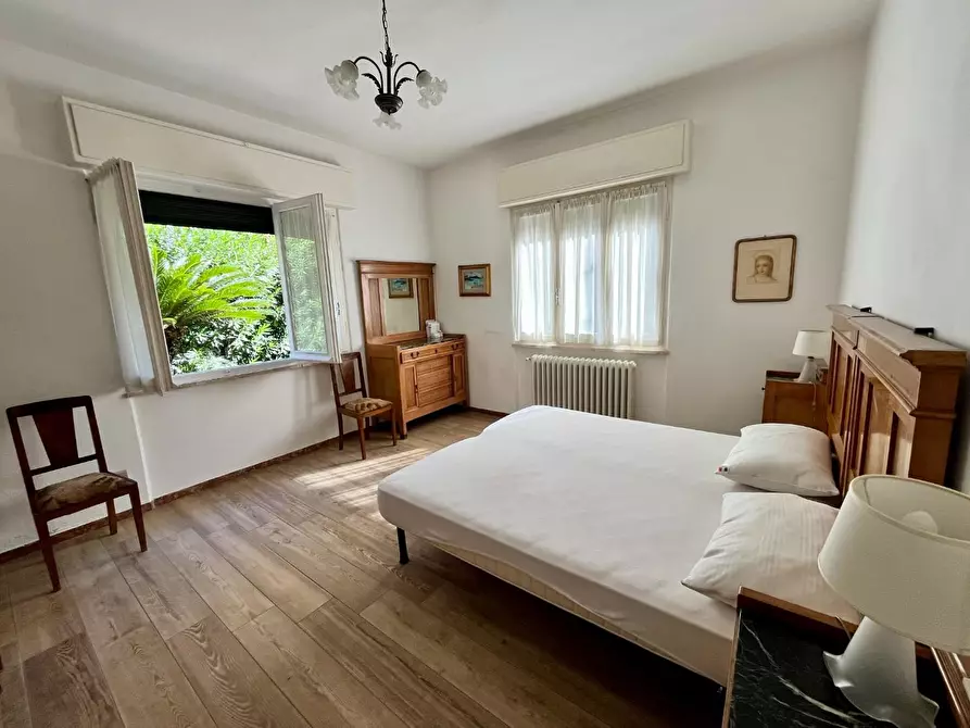 Immagine 29 di Casa indipendente in affitto  a Forte Dei Marmi