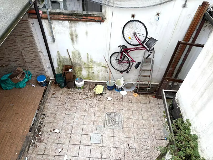 Immagine 6 di Villa in vendita  a Viareggio