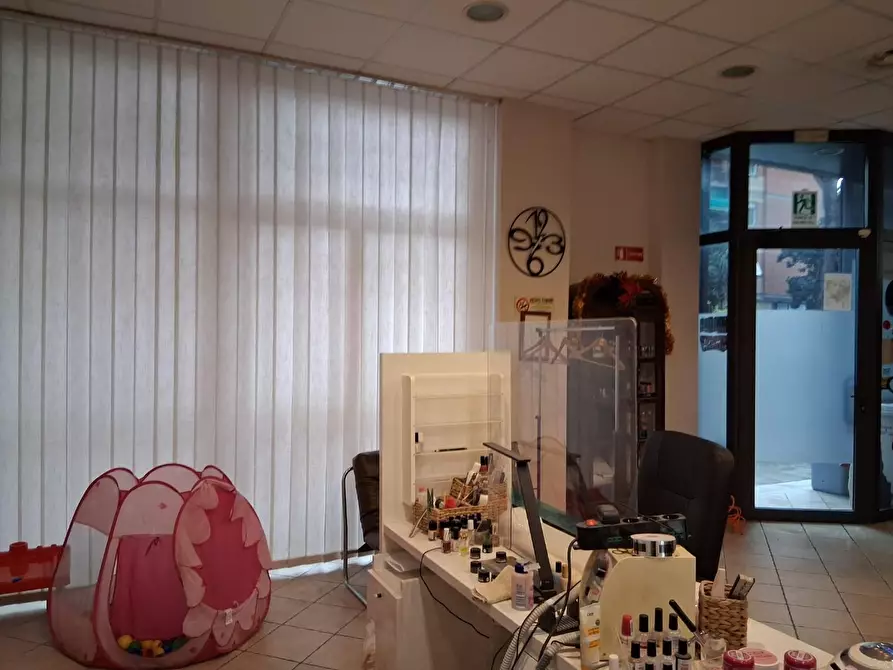 Immagine 10 di Locale commerciale in vendita  a Arcola