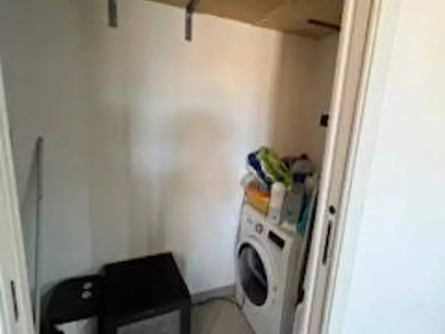 Immagine 16 di Appartamento in vendita  a Lucca