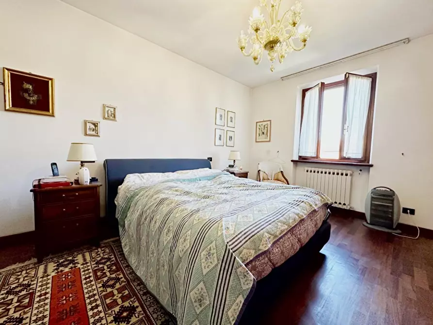 Immagine 17 di Villa in vendita  a Capannori