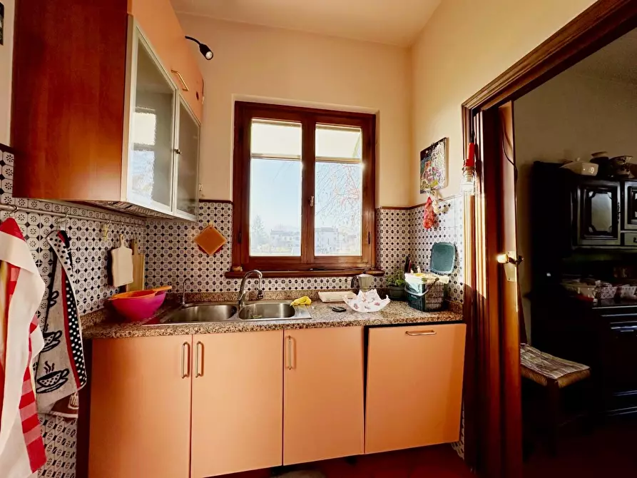 Immagine 10 di Villa in vendita  a Capannori