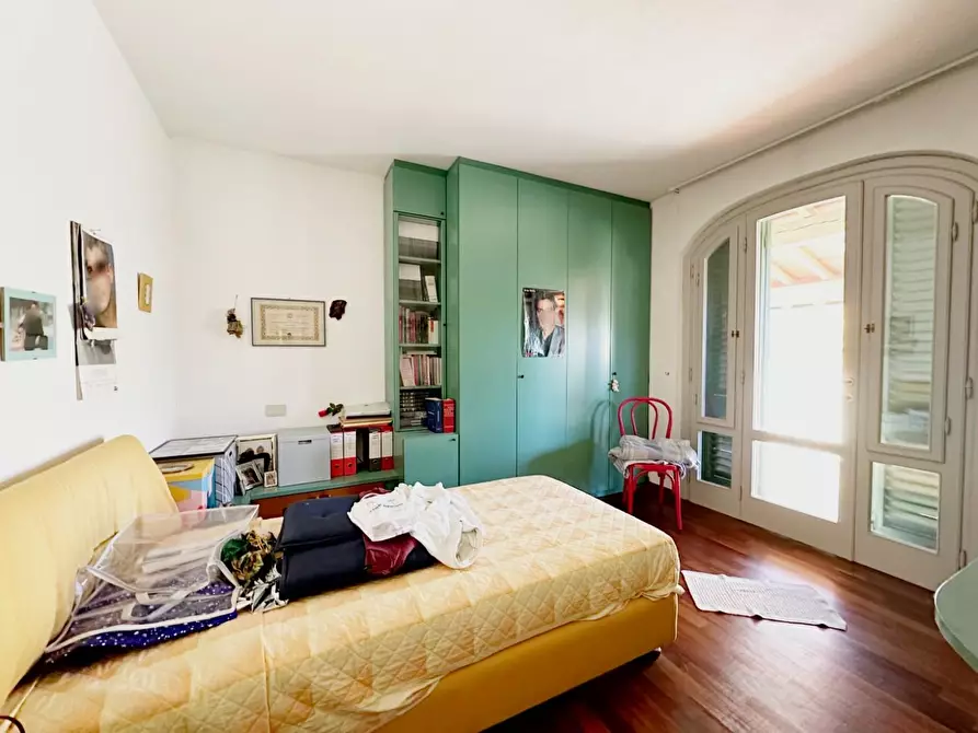 Immagine 19 di Villa in vendita  a Capannori