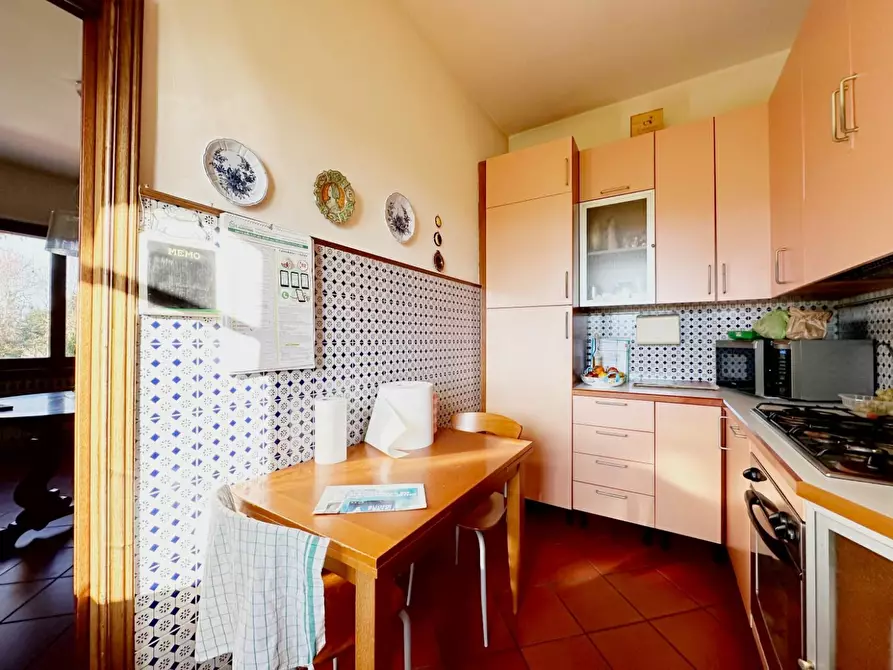 Immagine 9 di Villa in vendita  a Capannori