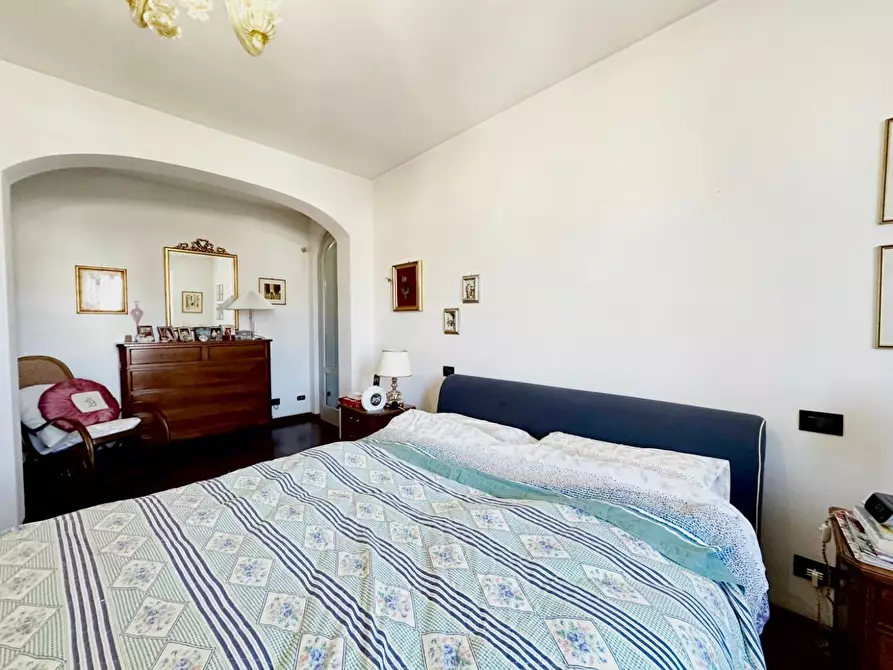 Immagine 18 di Villa in vendita  a Capannori