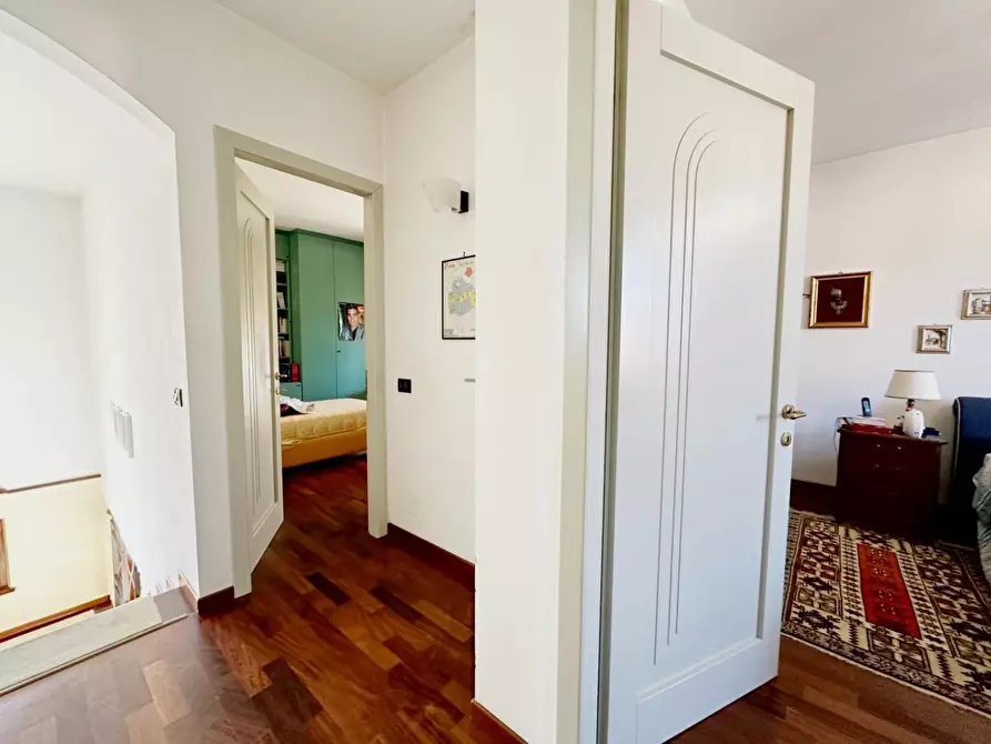 Immagine 23 di Villa in vendita  a Capannori