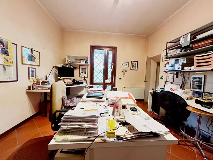 Immagine 13 di Villa in vendita  a Capannori