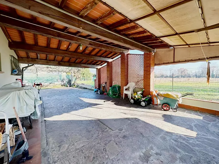 Immagine 29 di Villa in vendita  a Capannori