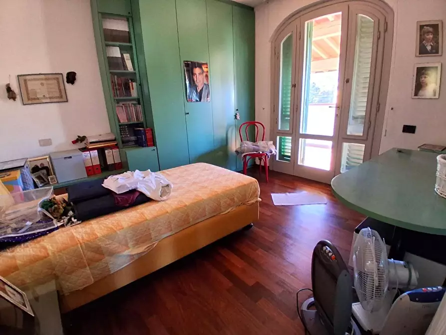 Immagine 26 di Villa in vendita  a Capannori