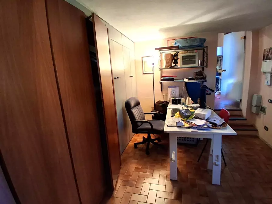 Immagine 37 di Villa in vendita  a Capannori