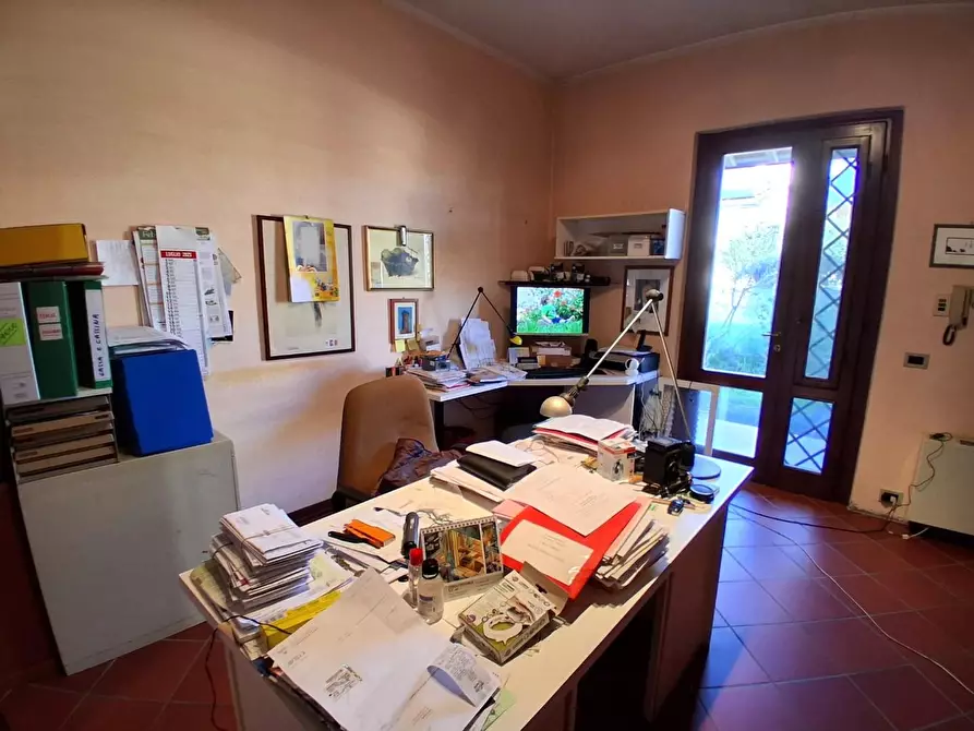 Immagine 40 di Villa in vendita  a Capannori