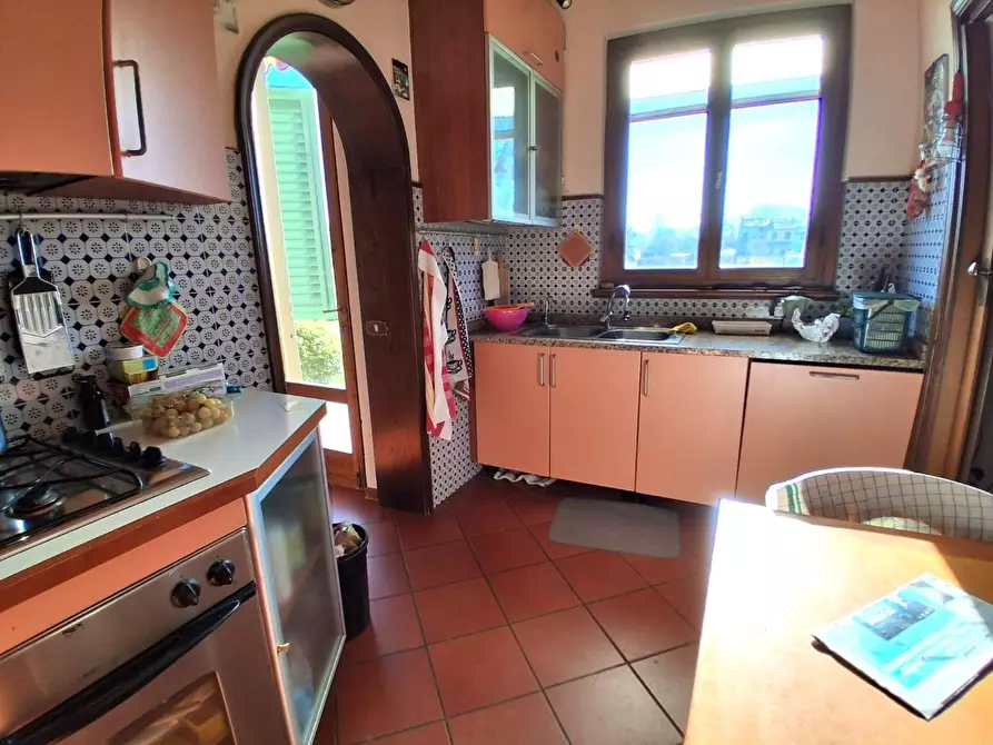 Immagine 32 di Villa in vendita  a Capannori