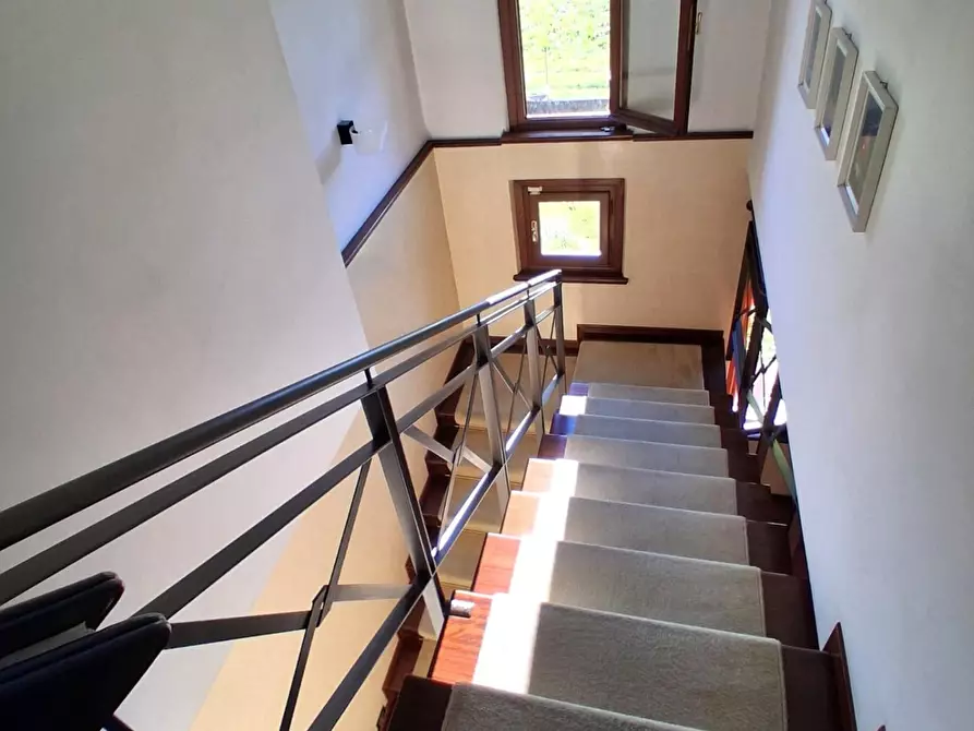 Immagine 20 di Villa in vendita  a Capannori