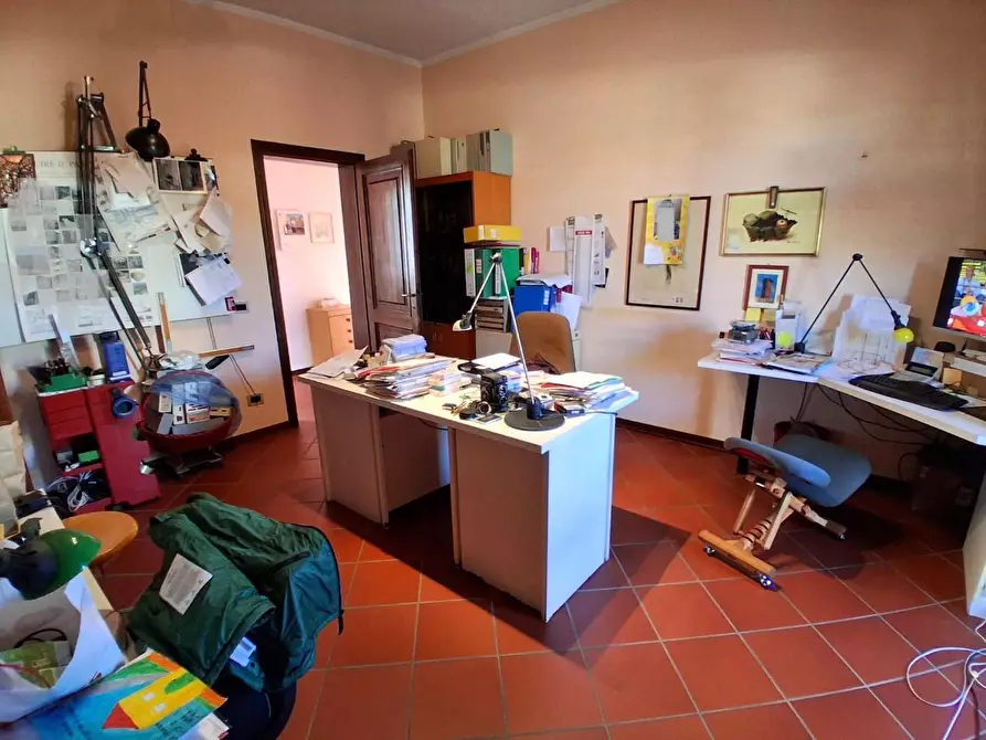 Immagine 35 di Villa in vendita  a Capannori