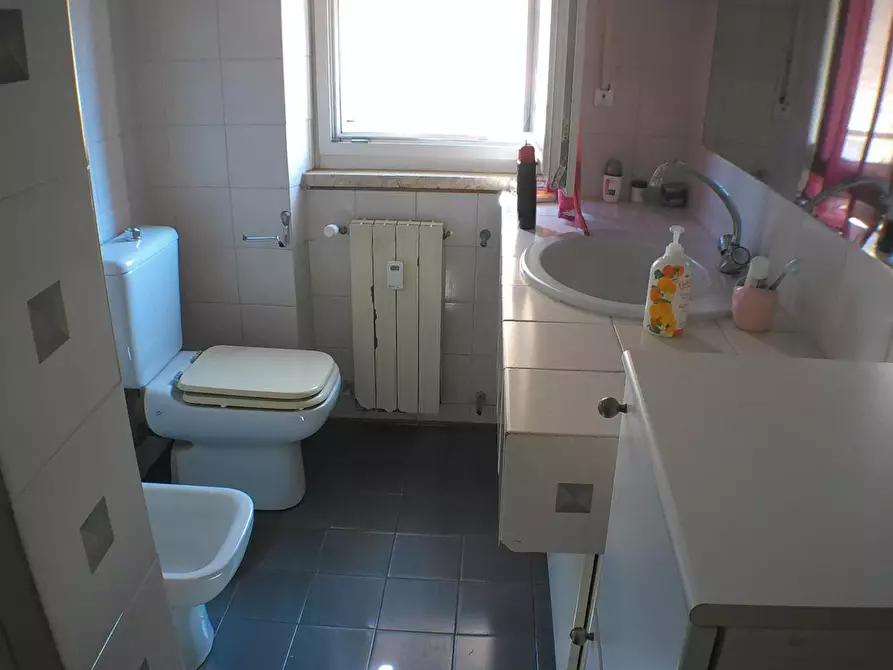 Immagine 22 di Appartamento in vendita  a Carrara