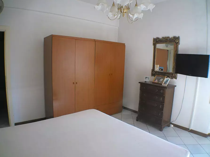 Immagine 17 di Appartamento in vendita  a Carrara