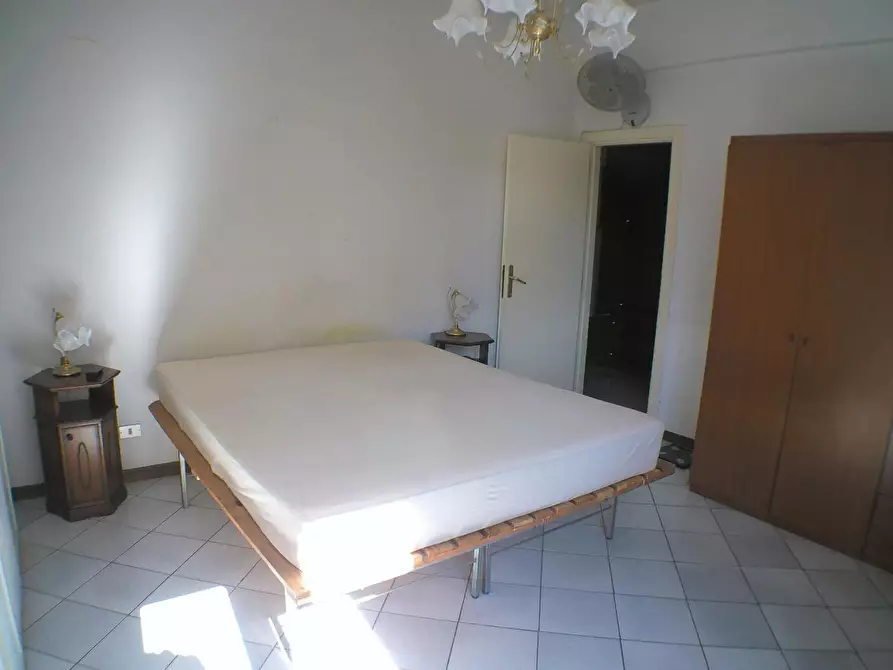 Immagine 16 di Appartamento in vendita  a Carrara