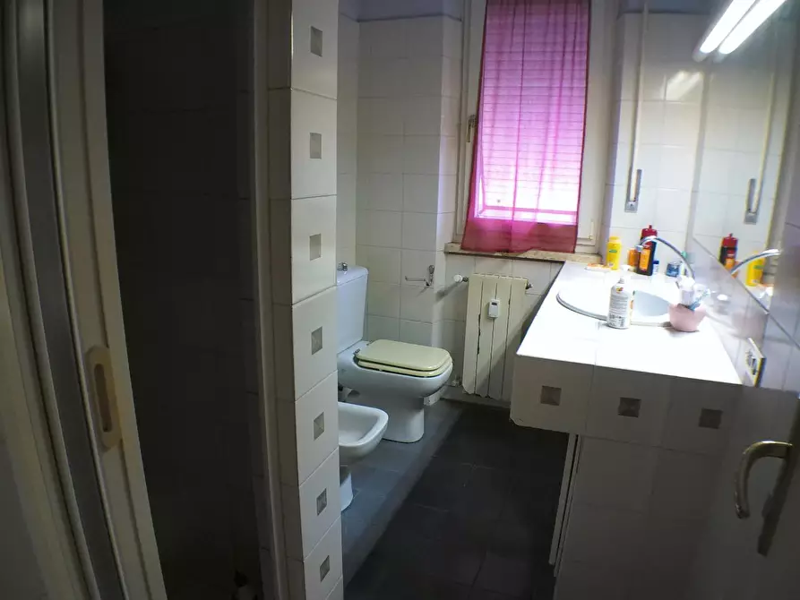 Immagine 6 di Appartamento in vendita  a Carrara