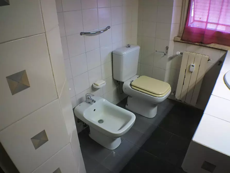 Immagine 7 di Appartamento in vendita  a Carrara