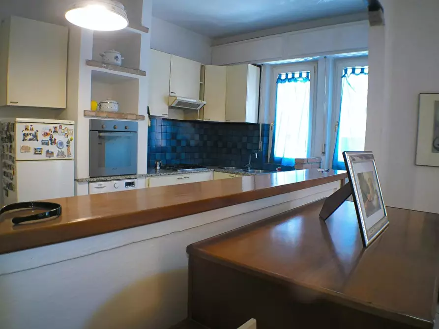 Immagine 2 di Appartamento in vendita  a Carrara