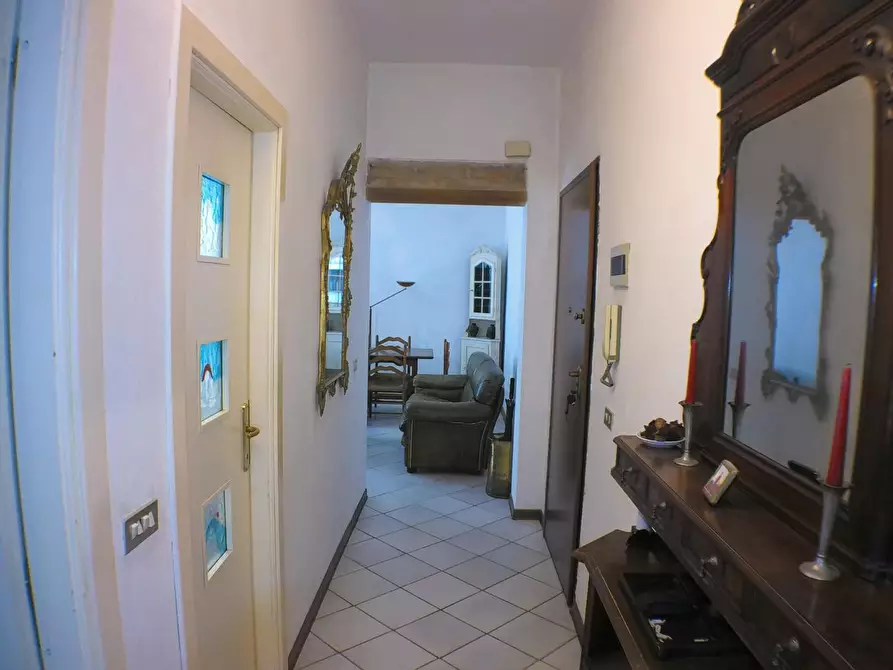 Immagine 21 di Appartamento in vendita  a Carrara