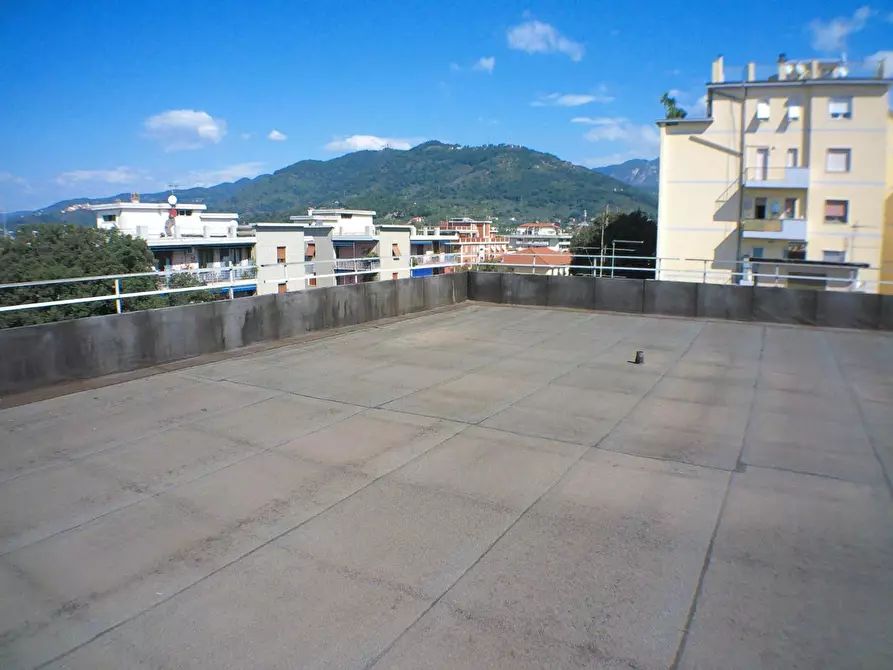 Immagine 43 di Appartamento in vendita  a Carrara