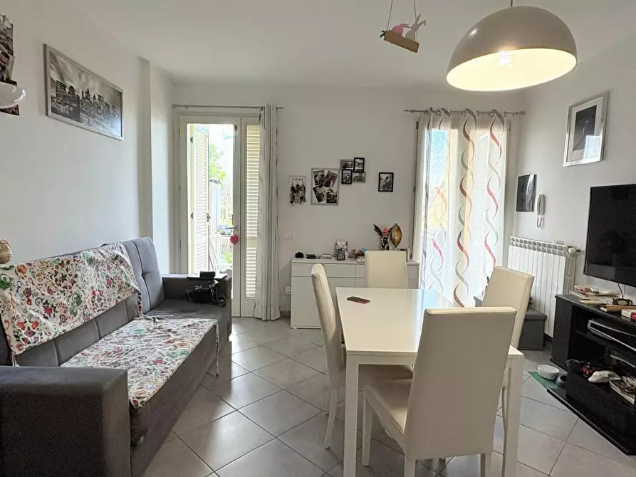 Immagine 2 di Appartamento in vendita  a Cecina