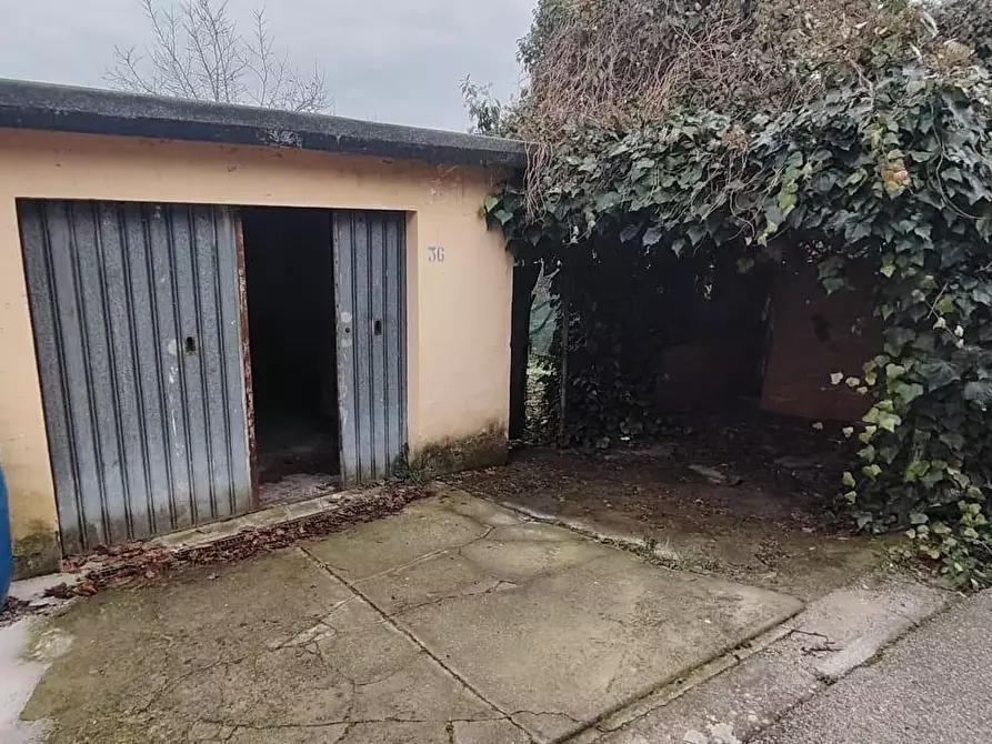 Immagine 15 di Casa bifamiliare in vendita  a Pontedera