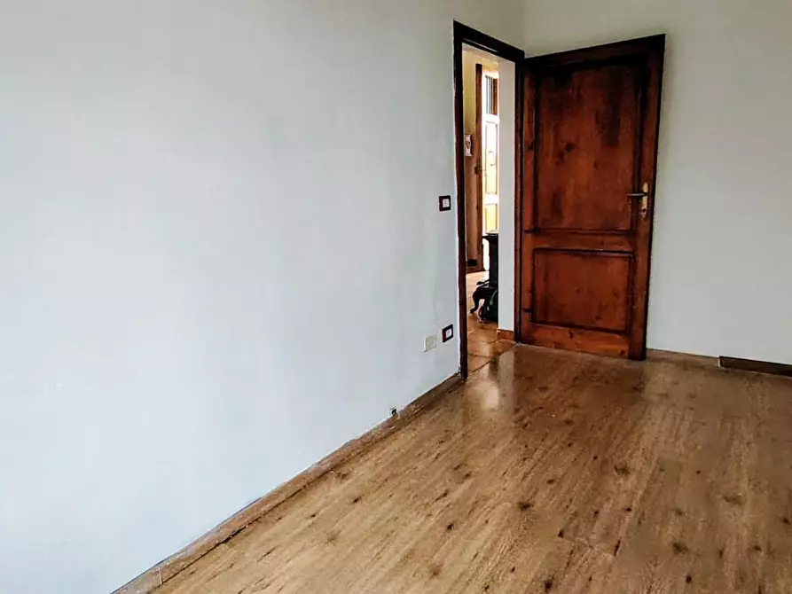 Immagine 8 di Casa bifamiliare in vendita  a Pontedera