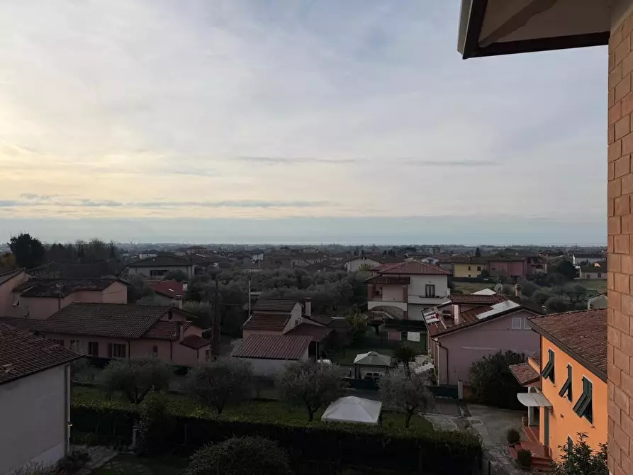 Immagine 8 di Appartamento in vendita  a Ortonovo