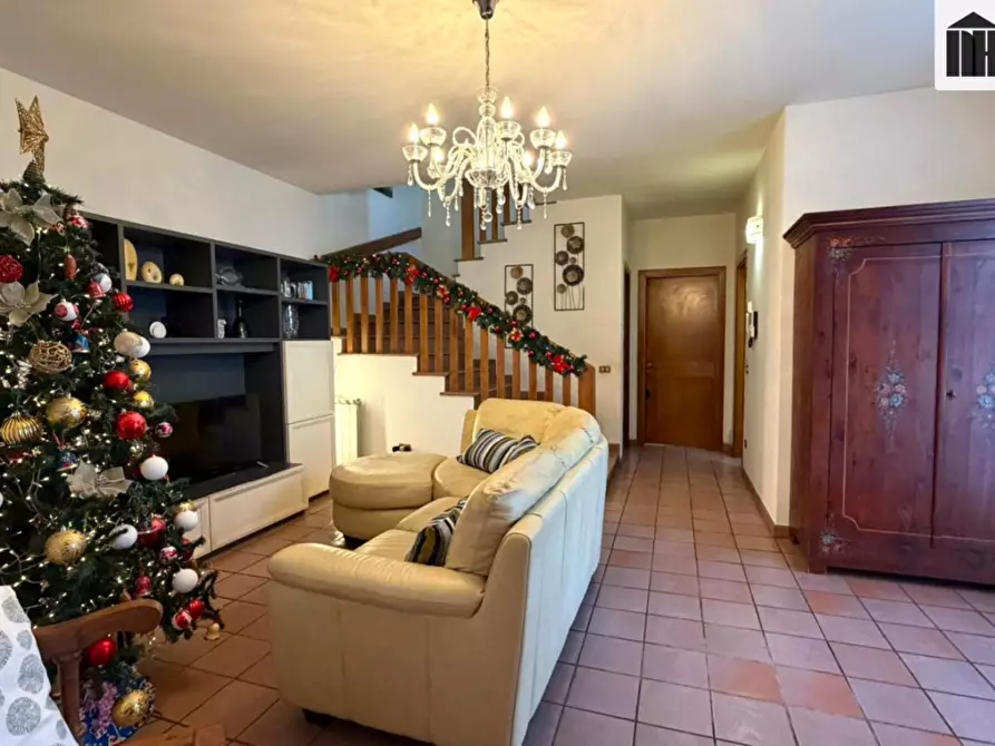 Immagine 8 di Villetta a schiera in vendita  a Santa Croce Sull'arno