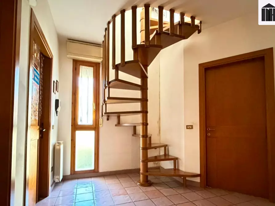 Immagine 26 di Villetta a schiera in vendita  a Santa Croce Sull'arno