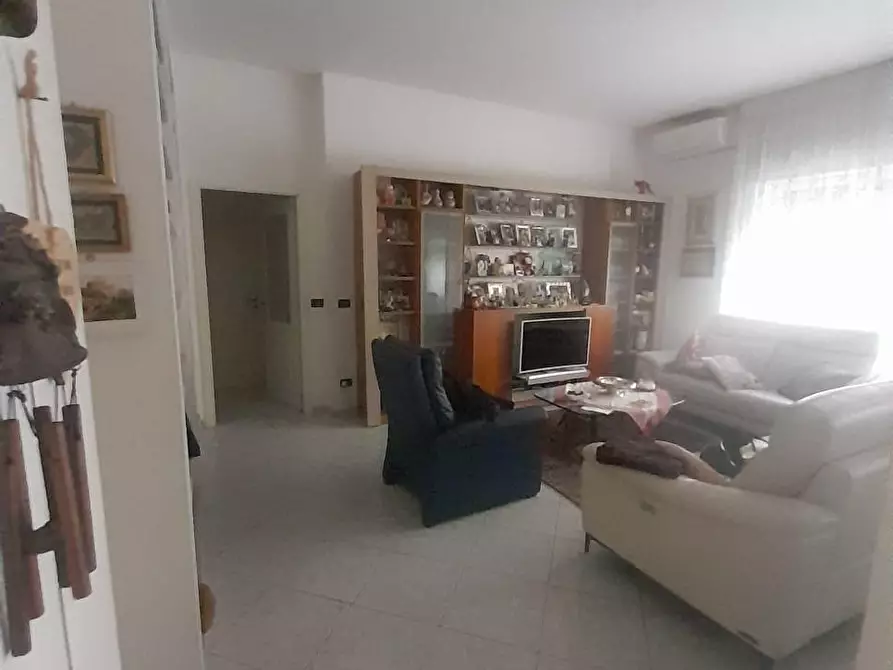 Immagine 5 di Appartamento in vendita  a Livorno