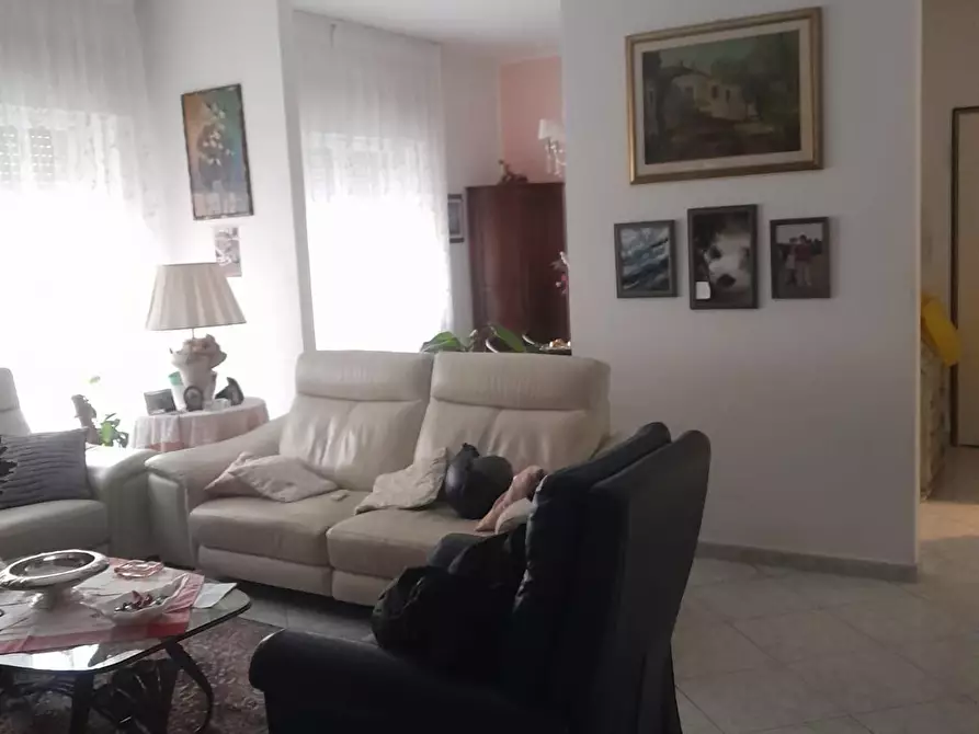 Immagine 4 di Appartamento in vendita  a Livorno