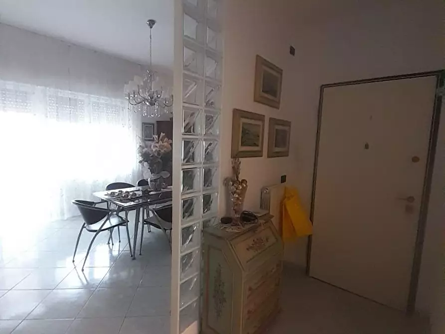 Immagine 2 di Appartamento in vendita  a Livorno