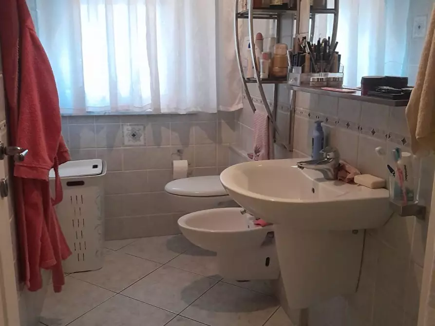 Immagine 13 di Appartamento in vendita  a Livorno