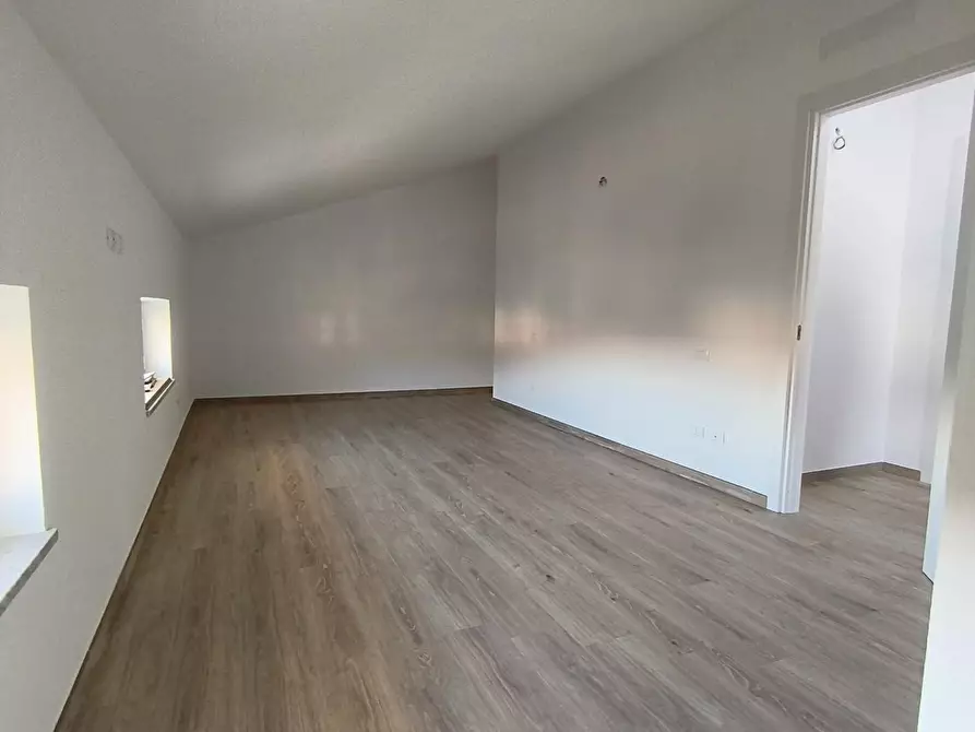 Immagine 6 di Appartamento in vendita  a Carrara