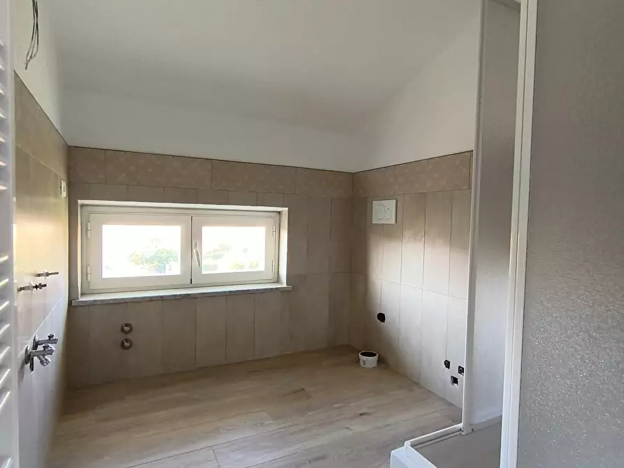 Immagine 8 di Appartamento in vendita  a Carrara