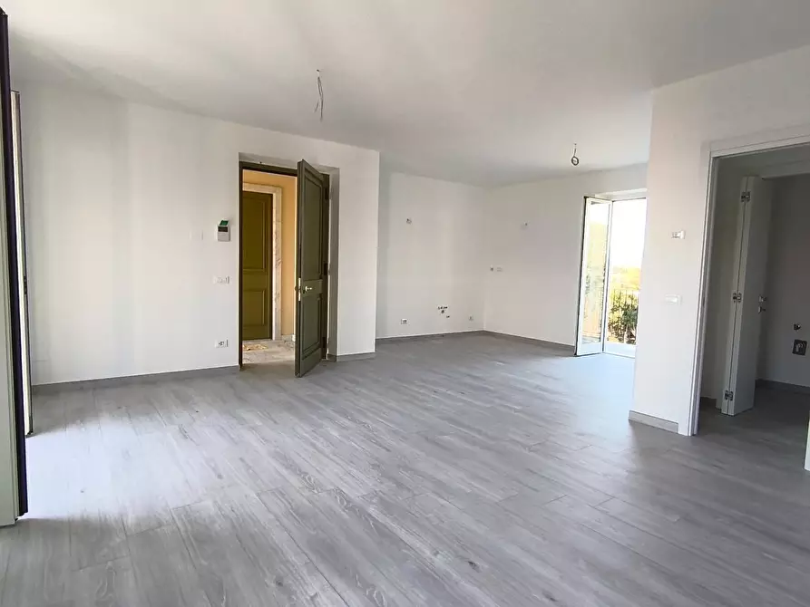 Immagine 1 di Appartamento in vendita  a Carrara