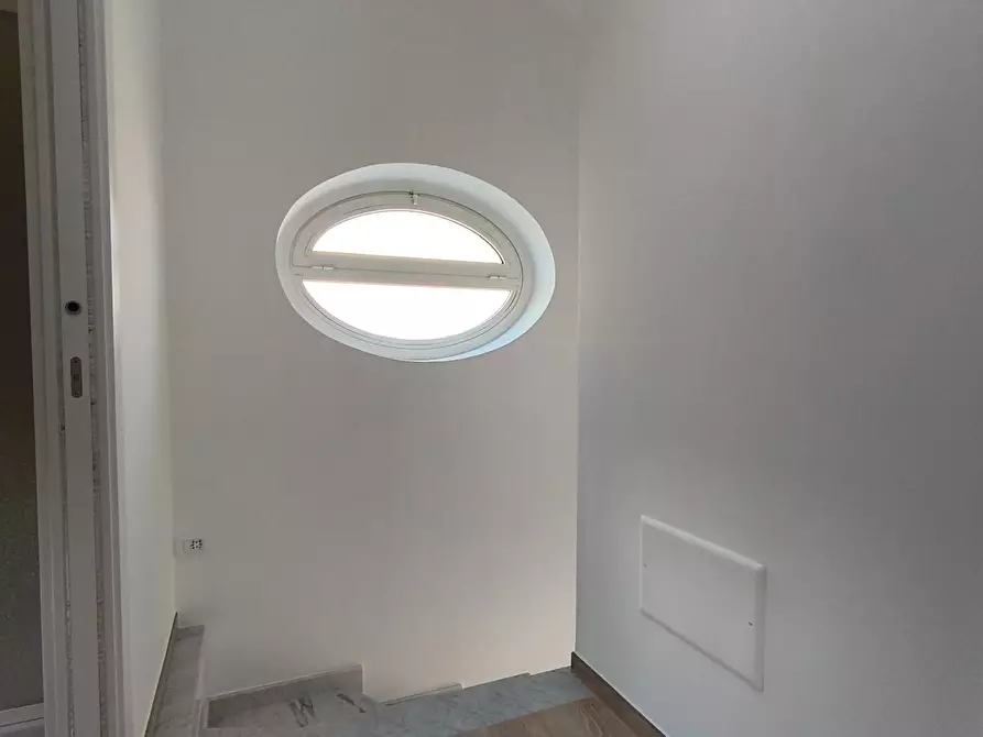 Immagine 7 di Appartamento in vendita  a Carrara