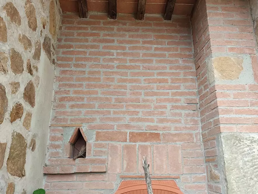 Immagine 18 di Casa colonica in vendita  a Capannori