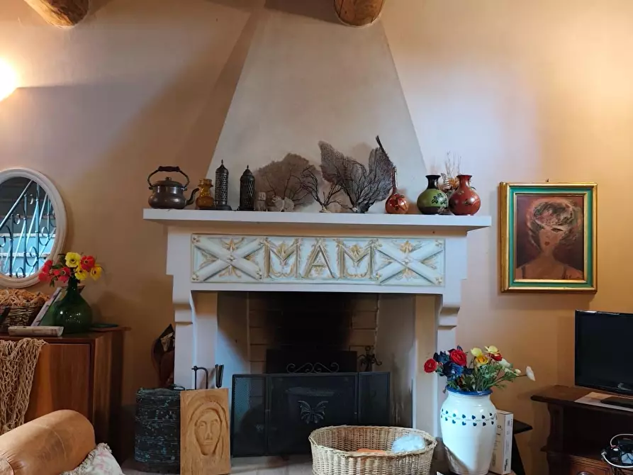 Immagine 31 di Casa colonica in vendita  a Capannori