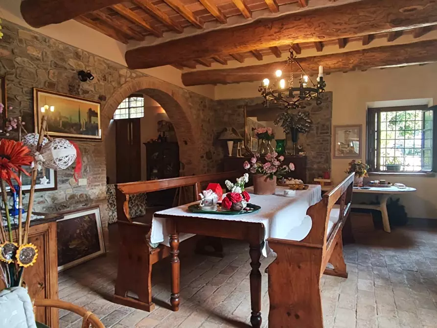 Immagine 37 di Casa colonica in vendita  a Capannori