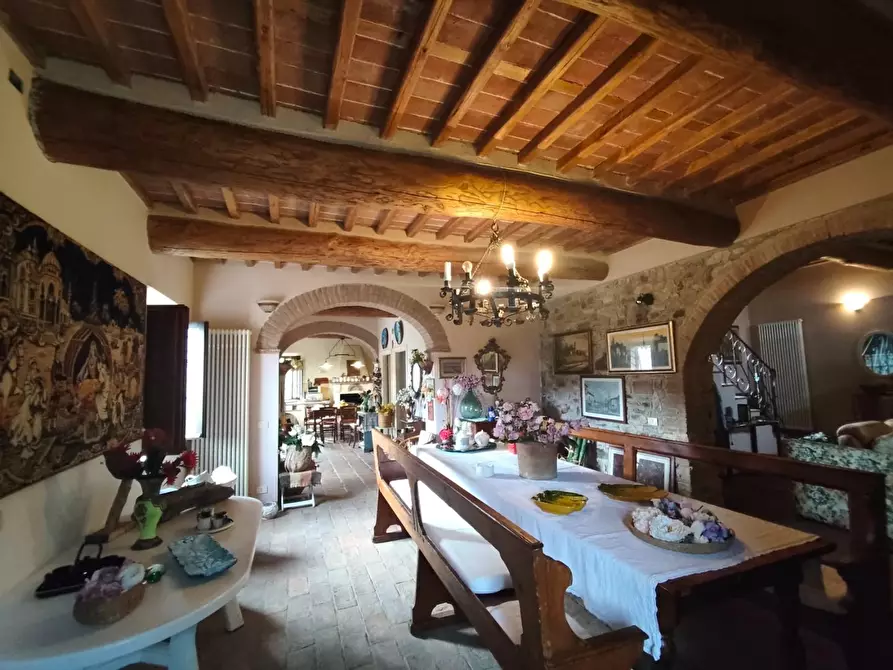 Immagine 27 di Casa colonica in vendita  a Capannori