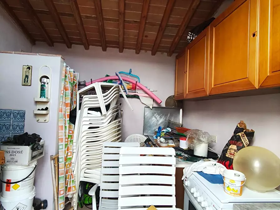 Immagine 64 di Casa colonica in vendita  a Capannori