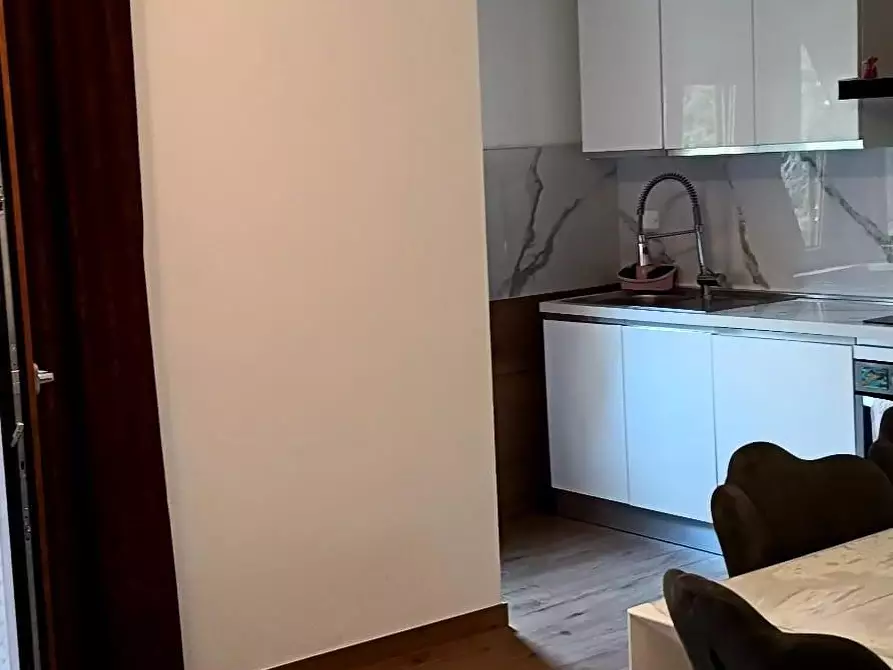 Immagine 5 di Appartamento in vendita  a Cascina