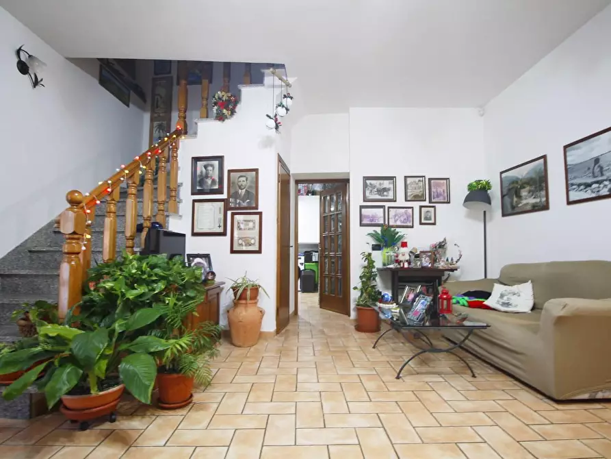 Immagine 6 di Casa colonica in vendita  a Cerreto Guidi