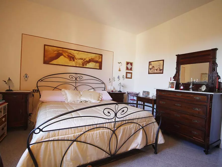 Immagine 22 di Casa colonica in vendita  a Cerreto Guidi