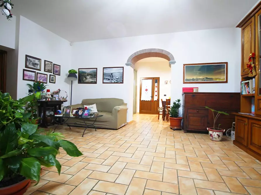 Immagine 13 di Casa colonica in vendita  a Cerreto Guidi